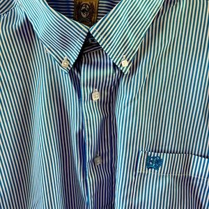 Cinch long sleeve shirt. Blue and white striped. Perfect like new! Never worn